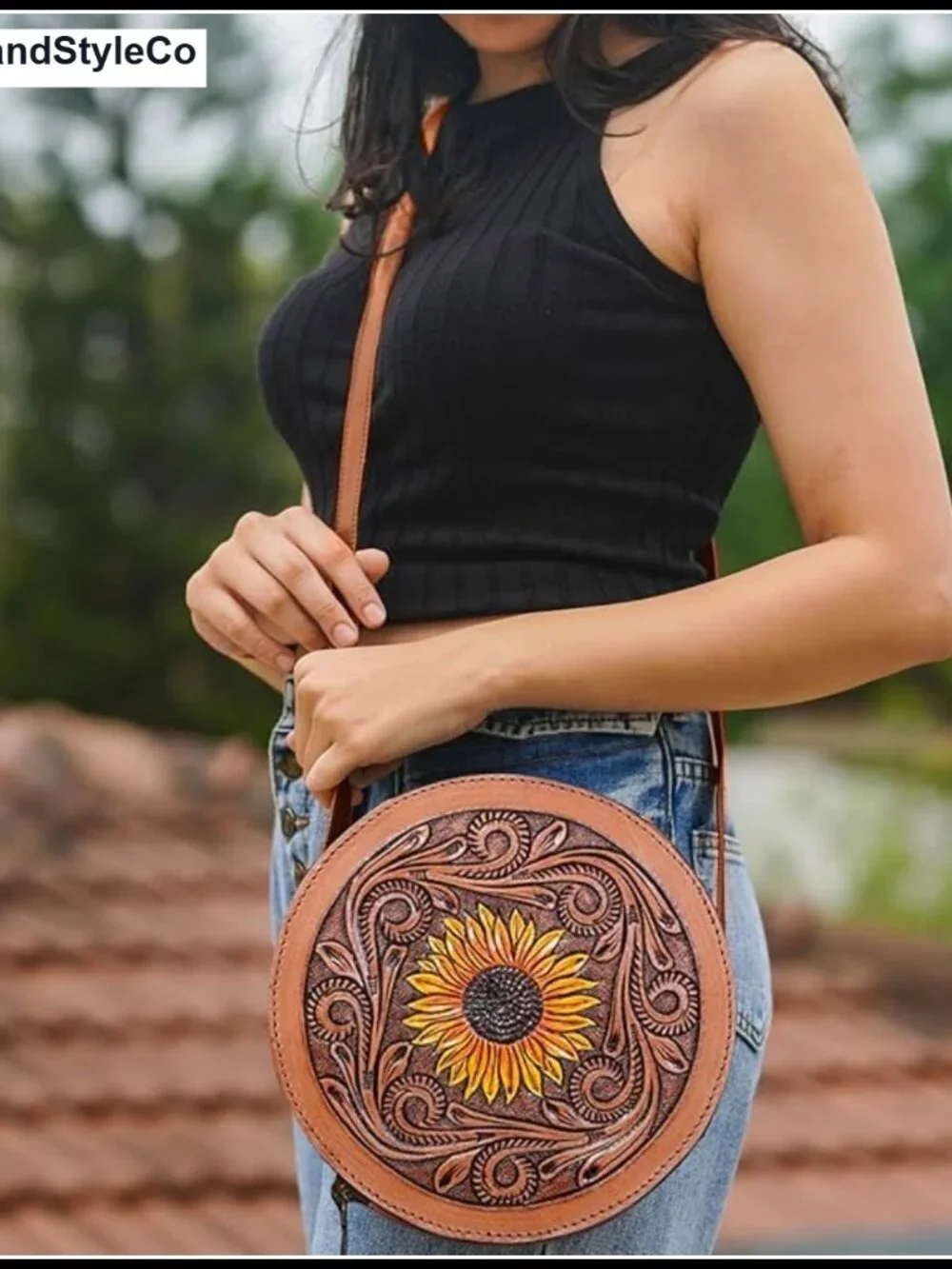 Hand-Stitched Full-Grain Leather Crossbody Bag with Adjustable Strap